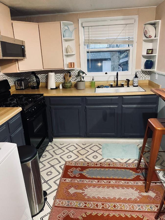 Boho-Chic Travel Pad - Unit 2 Apartamento Bloomington Exterior foto